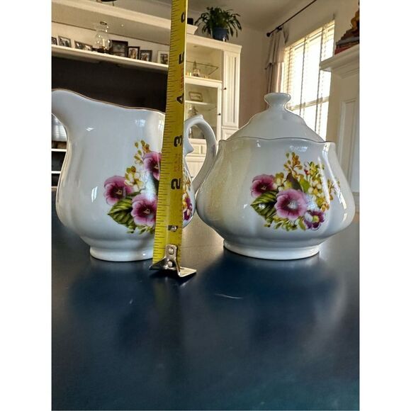 Floral Pansy Cramer and Sugar by Lynns Fine China - Picture 3 of 4